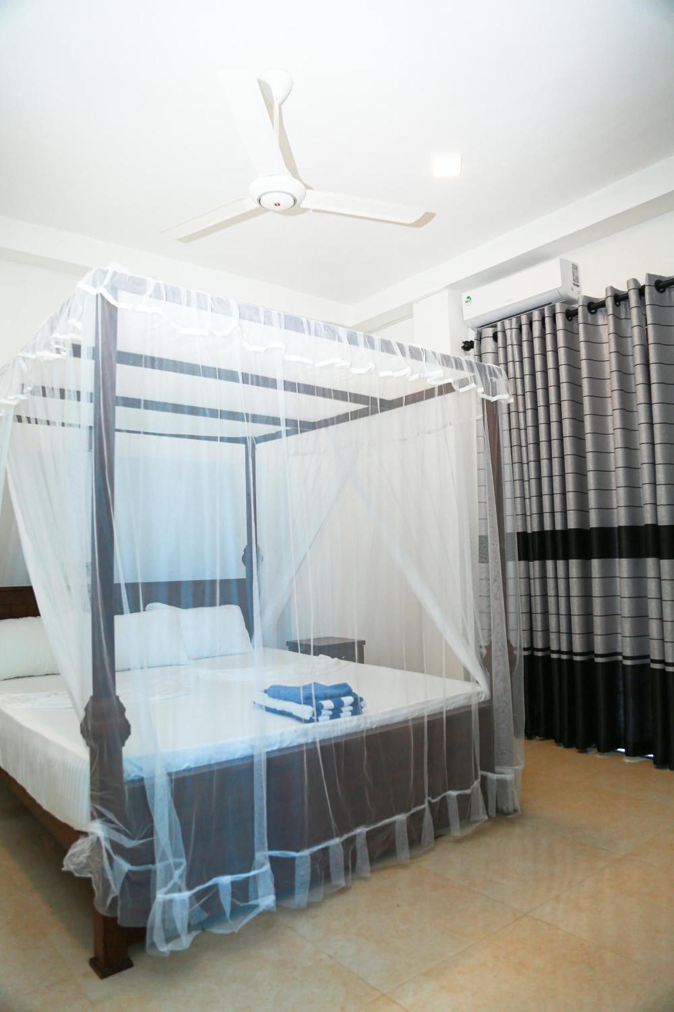 Camellia Hotel & Restaurant מיריסה מראה חיצוני תמונה