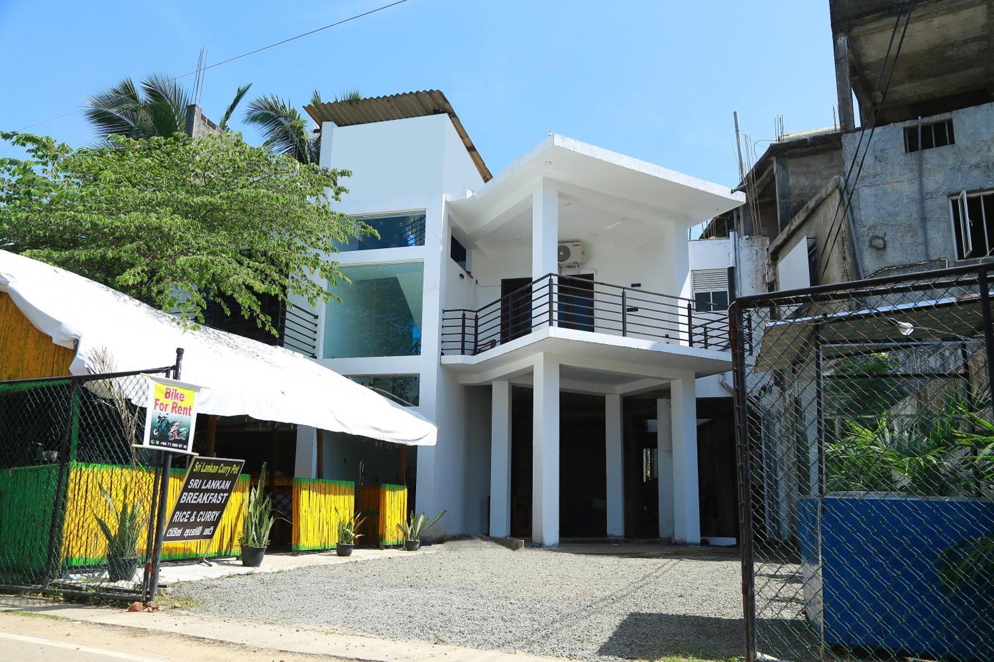 Camellia Hotel & Restaurant מיריסה מראה חיצוני תמונה